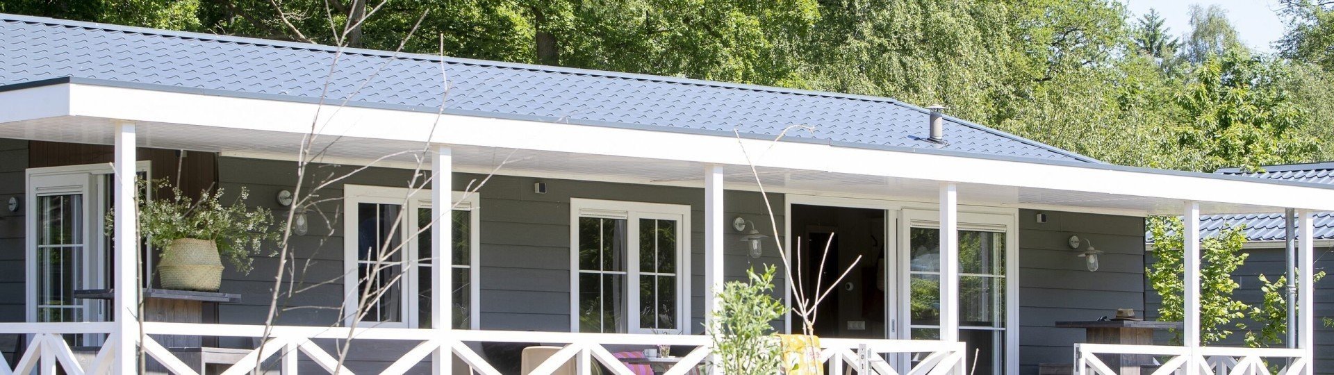 Groepschalet zij aanzicht 6936e74888f1a